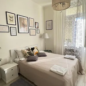 https://family-apartment-vrsovice.praguehotelsweb.com
